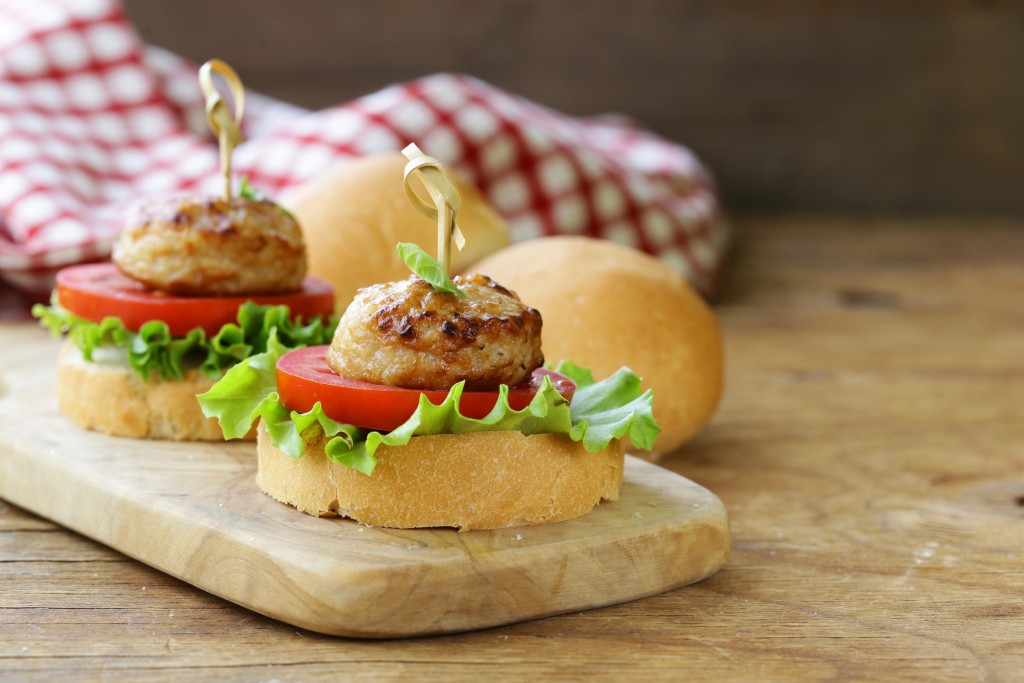 appetizer mini burgers with tomatoes, lettuce and meat balls