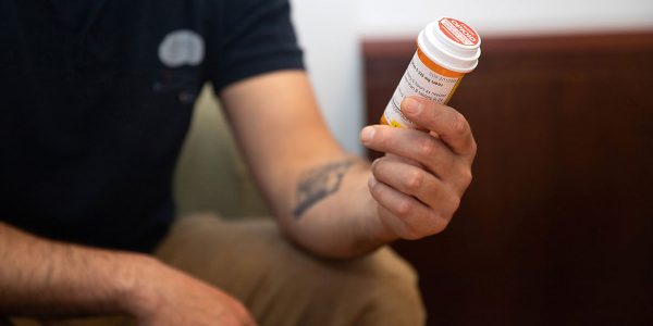 Mindfulness therapy reduces chronic pain, opioid use among veterans, military personnel
