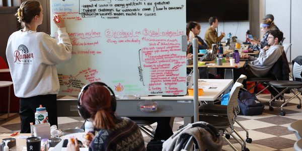 Students win thousands at U’s Wildfire Hackathon