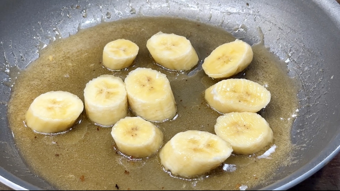 Rise and dine: Eat breakfast all day across campus