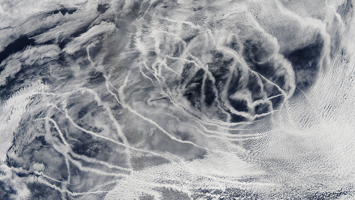 Cleaner ship fuel changed clouds, but not their climate balance