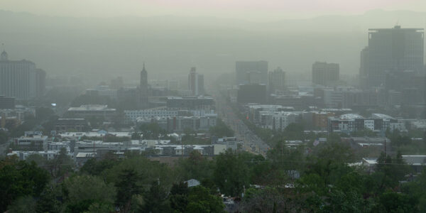 Short-term heat stress and air pollution linked to increased suicide risk
